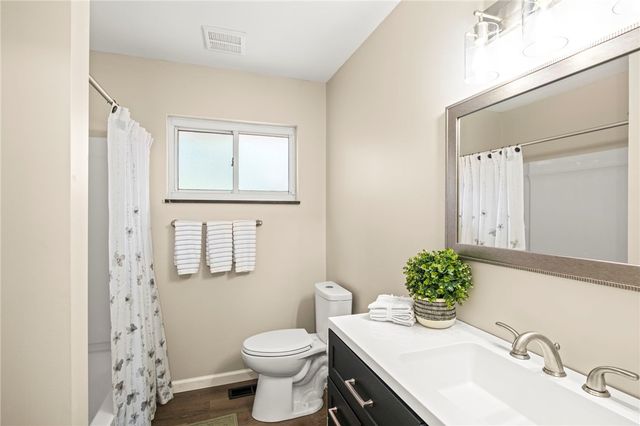 1012 E Stroop Road, Kettering, OH 45429