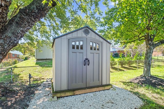 1012 E Stroop Road, Kettering, OH 45429
