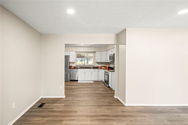 1012 E Stroop Road, Kettering, OH 45429
