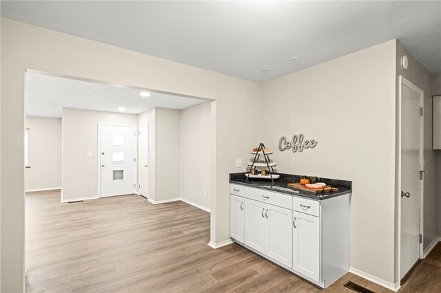 1012 E Stroop Road, Kettering, OH 45429