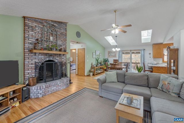 33 COLONIAL RD, Palmyra, VA 22963