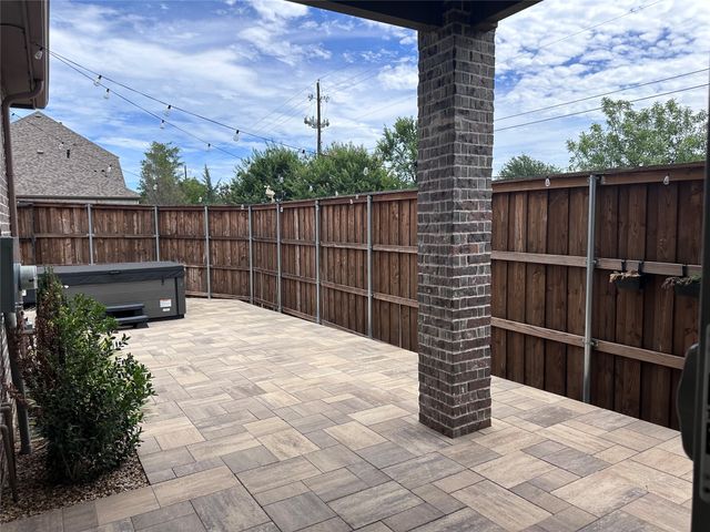 2200 7th Avenue, Flower Mound, TX 75028