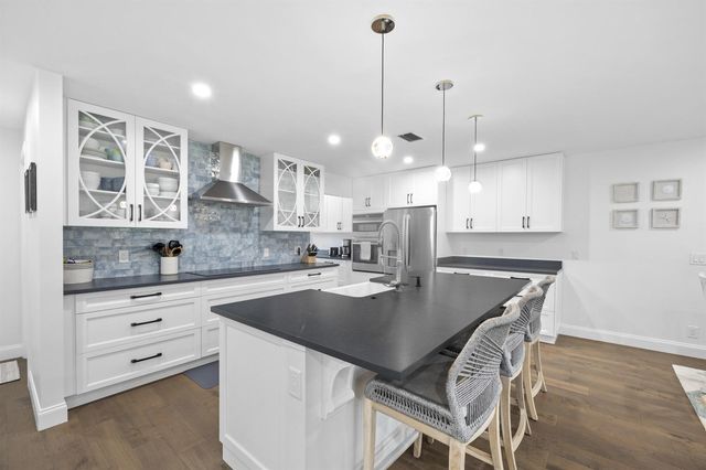 17235 Bay Street, Jupiter, FL 33477
