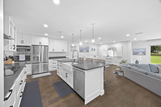 17235 Bay Street, Jupiter, FL 33477