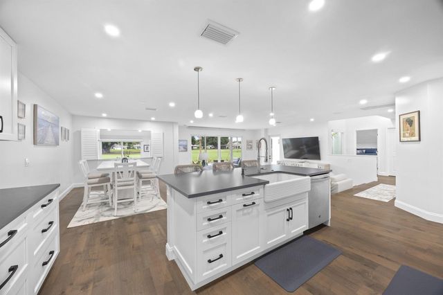 17235 Bay Street, Jupiter, FL 33477