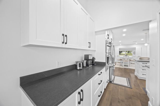 17235 Bay Street, Jupiter, FL 33477