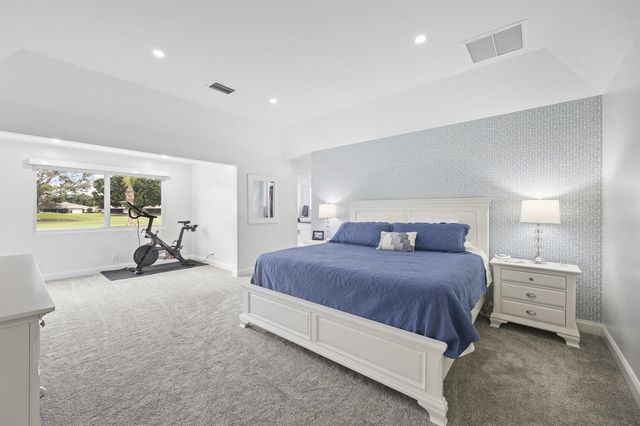 17235 Bay Street, Jupiter, FL 33477