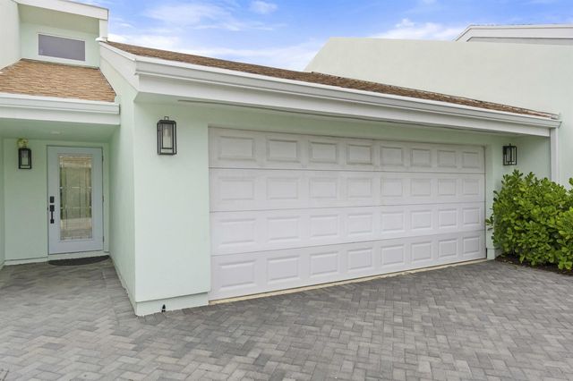 17235 Bay Street, Jupiter, FL 33477