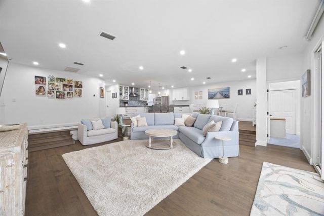17235 Bay Street, Jupiter, FL 33477