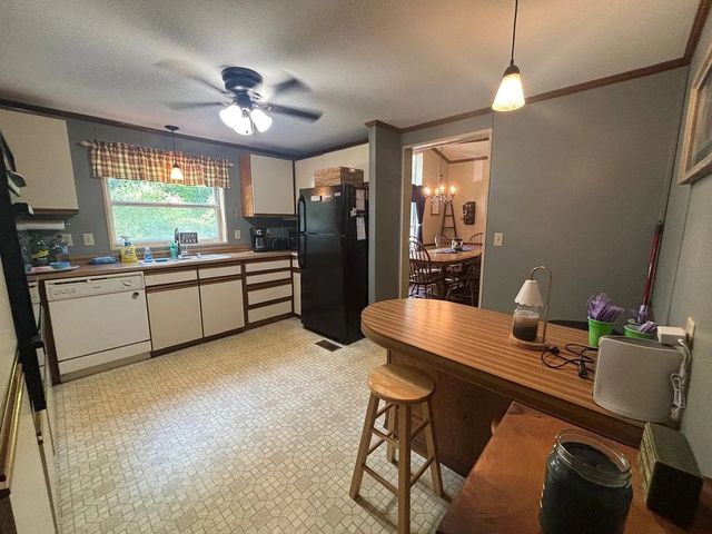 9 Westbury Road, Meredith, NH 03253