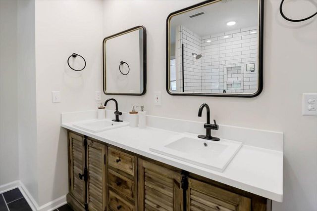 4 Stonehaven Drive, Signal Mountain, TN 37377