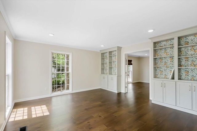 4 Stonehaven Drive, Signal Mountain, TN 37377