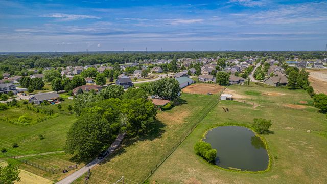 231 W 500 N, Valparaiso, IN 46385