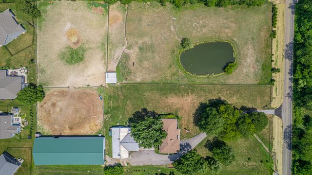 231 W 500 N, Valparaiso, IN 46385