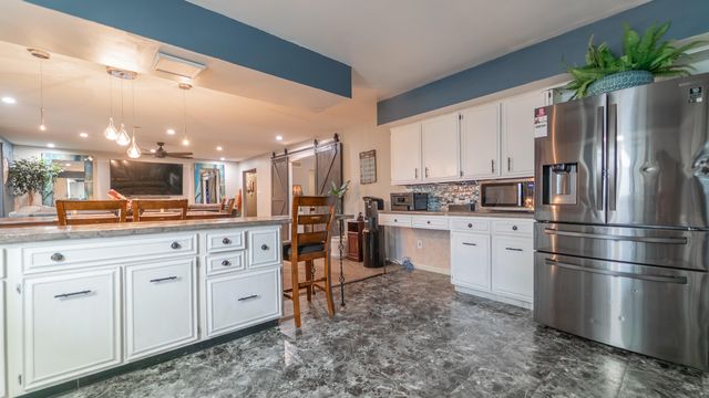 231 W 500 N, Valparaiso, IN 46385