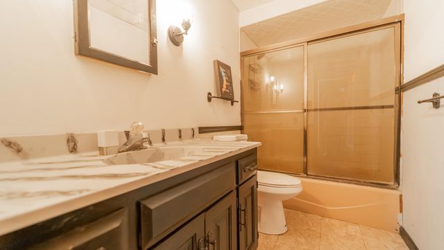 231 W 500 N, Valparaiso, IN 46385