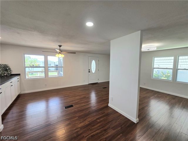 556 Freedom ST, North Fort Myers, FL 33917