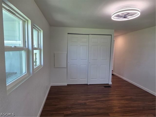 556 Freedom ST, North Fort Myers, FL 33917