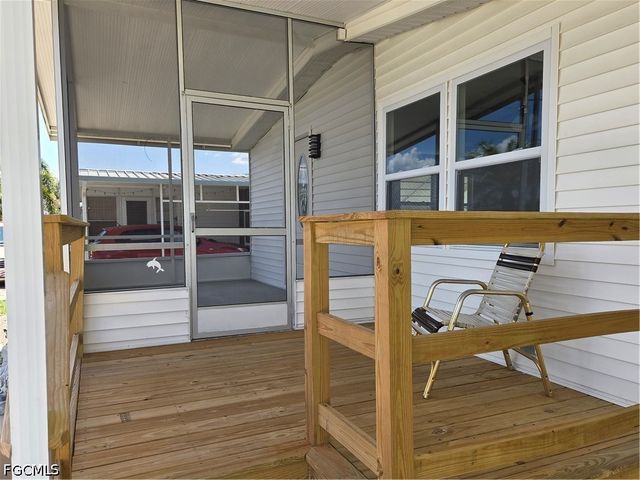 556 Freedom ST, North Fort Myers, FL 33917