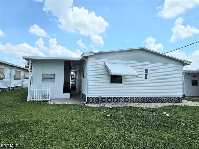 556 Freedom ST, North Fort Myers, FL 33917