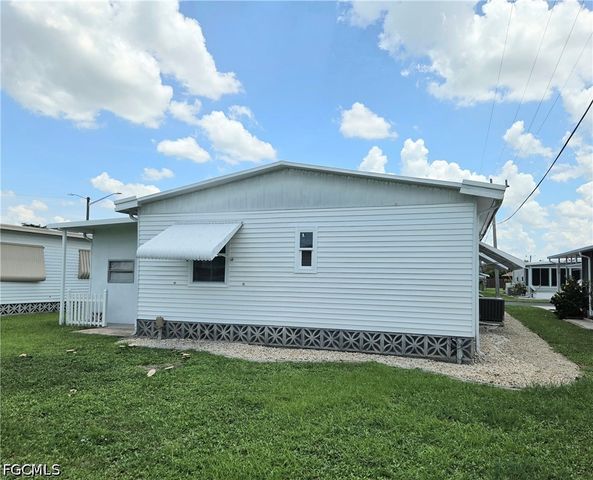556 Freedom ST, North Fort Myers, FL 33917
