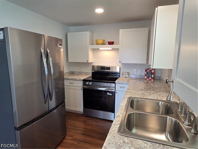 556 Freedom ST, North Fort Myers, FL 33917