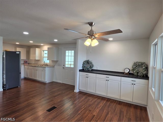 556 Freedom ST, North Fort Myers, FL 33917