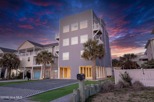 106 Charlotte Avenue, Holly Ridge, NC 28445