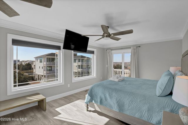 106 Charlotte Avenue, Holly Ridge, NC 28445