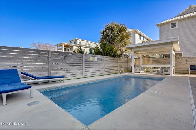 106 Charlotte Avenue, Holly Ridge, NC 28445