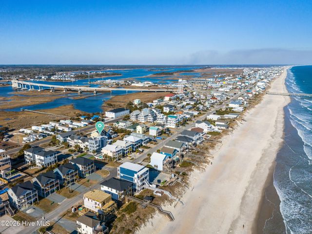 106 Charlotte Avenue, Holly Ridge, NC 28445