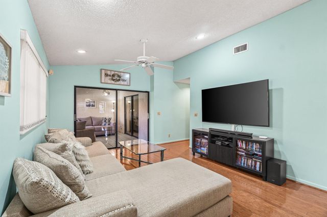 6235 Kings Gate Circle, Delray Beach, FL 33484