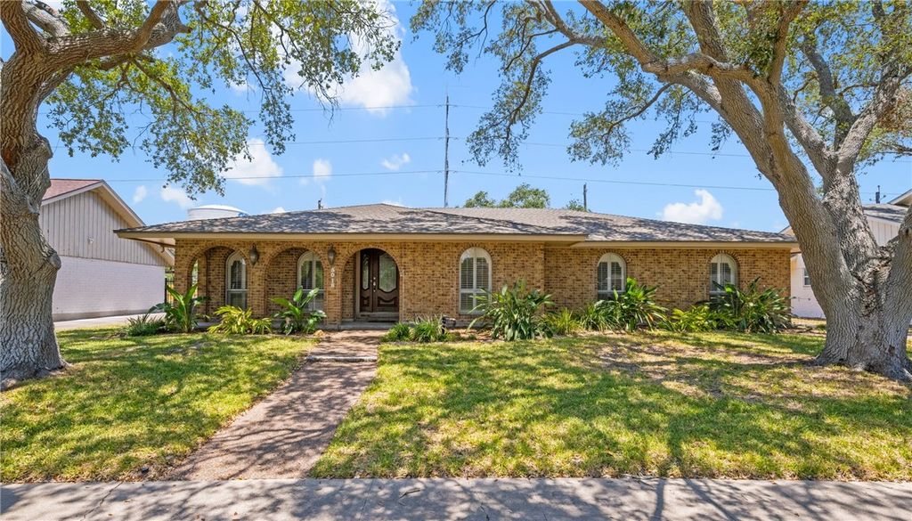 5018 Olympia Dr, Corpus Christi, TX 78413