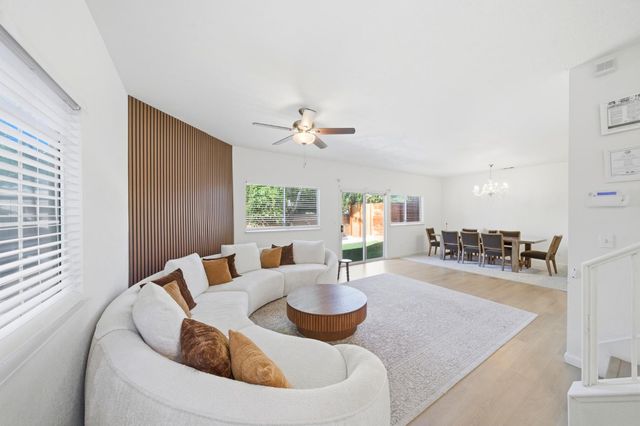5045 N Laguna Dr, Sacramento, CA 95823