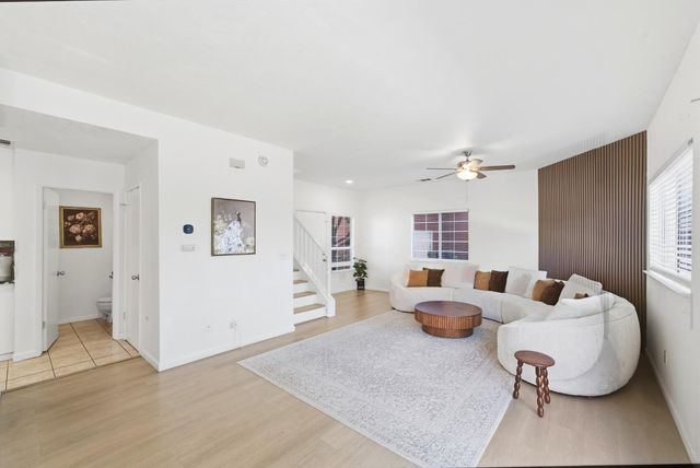 5045 N Laguna Dr, Sacramento, CA 95823