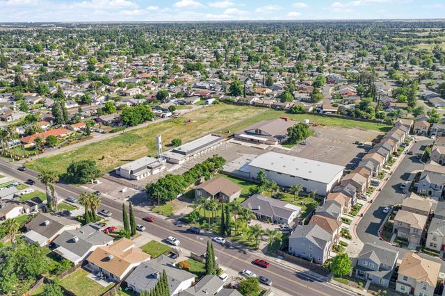 5045 N Laguna Dr, Sacramento, CA 95823