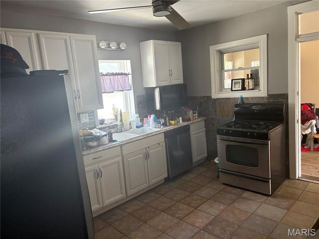 7105 Lexington Avenue, St Louis, MO 63121