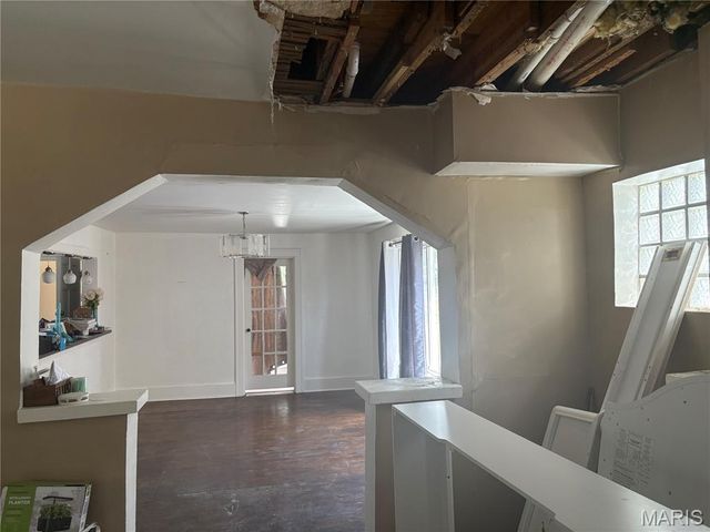 7105 Lexington Avenue, St Louis, MO 63121