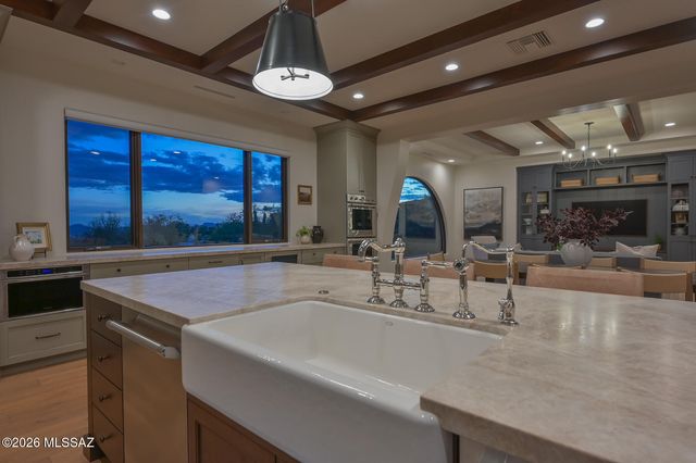 5238 E Mission Hill Drive, Tucson, AZ 85718