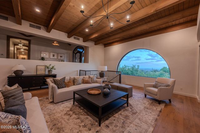 5238 E Mission Hill Drive, Tucson, AZ 85718