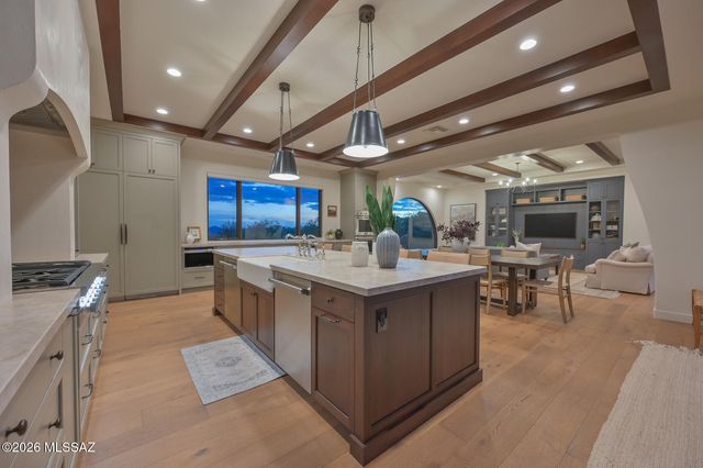 5238 E Mission Hill Drive, Tucson, AZ 85718