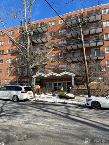 123 S Adelaide Avenue 2L, Highland Park, NJ 08904