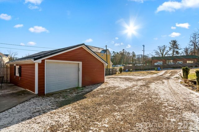 60 Shiloh Road, Asheville, NC 28803