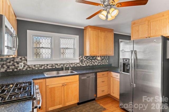 60 Shiloh Road, Asheville, NC 28803