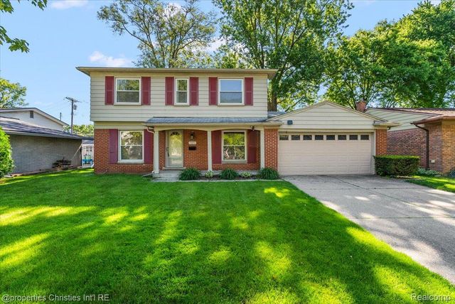 15602 Comstock Street, Livonia, MI 48154