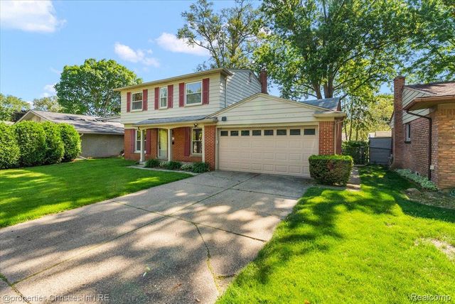 15602 Comstock Street, Livonia, MI 48154