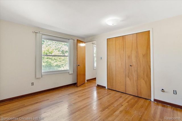 15602 Comstock Street, Livonia, MI 48154