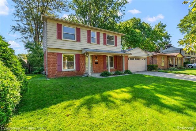15602 Comstock Street, Livonia, MI 48154