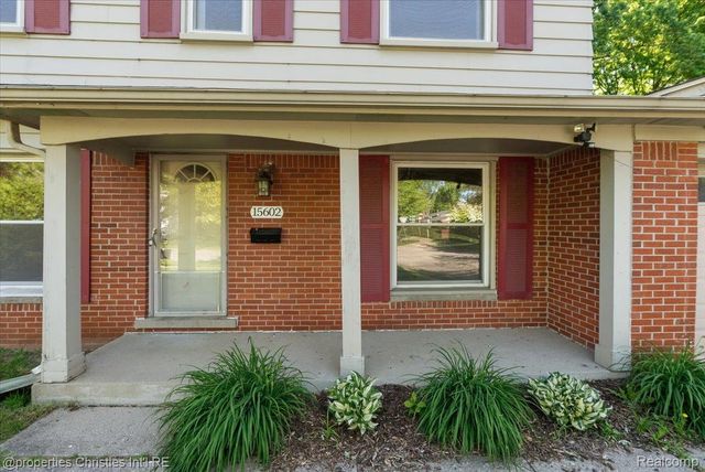 15602 Comstock Street, Livonia, MI 48154