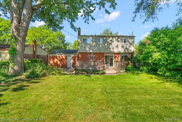 15602 Comstock Street, Livonia, MI 48154